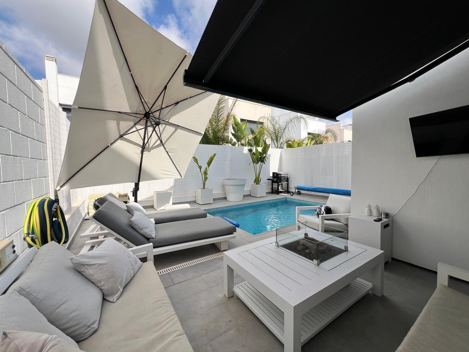 Huvila Villamartin, Alicante, Espanja 3 makuuhuonetta, 103 m2 No. 191065