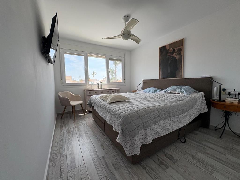 Villa à Torrevieja, Alicante, Espagne 2 chambres, 130 m2 No. 189814