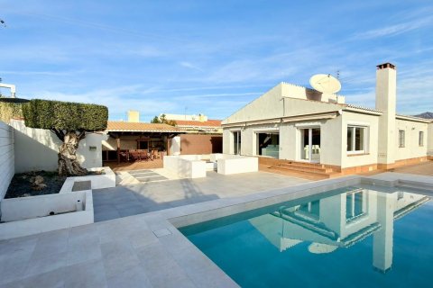 Apartamento en El Campello, Alicante, España 3 dormitorios, 209 m2 No. 165905
