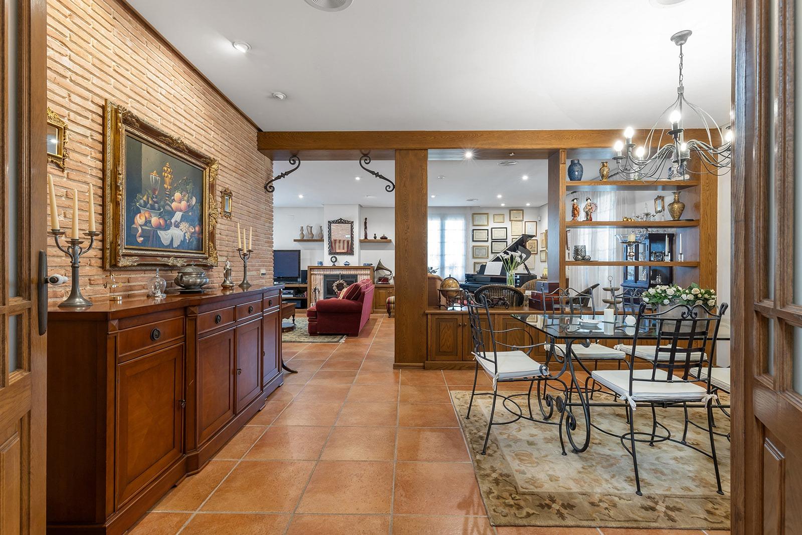 Villa i La Veleta, Alicante, Spanien 6 sovrum, 728 kvm. Nr. 165907
