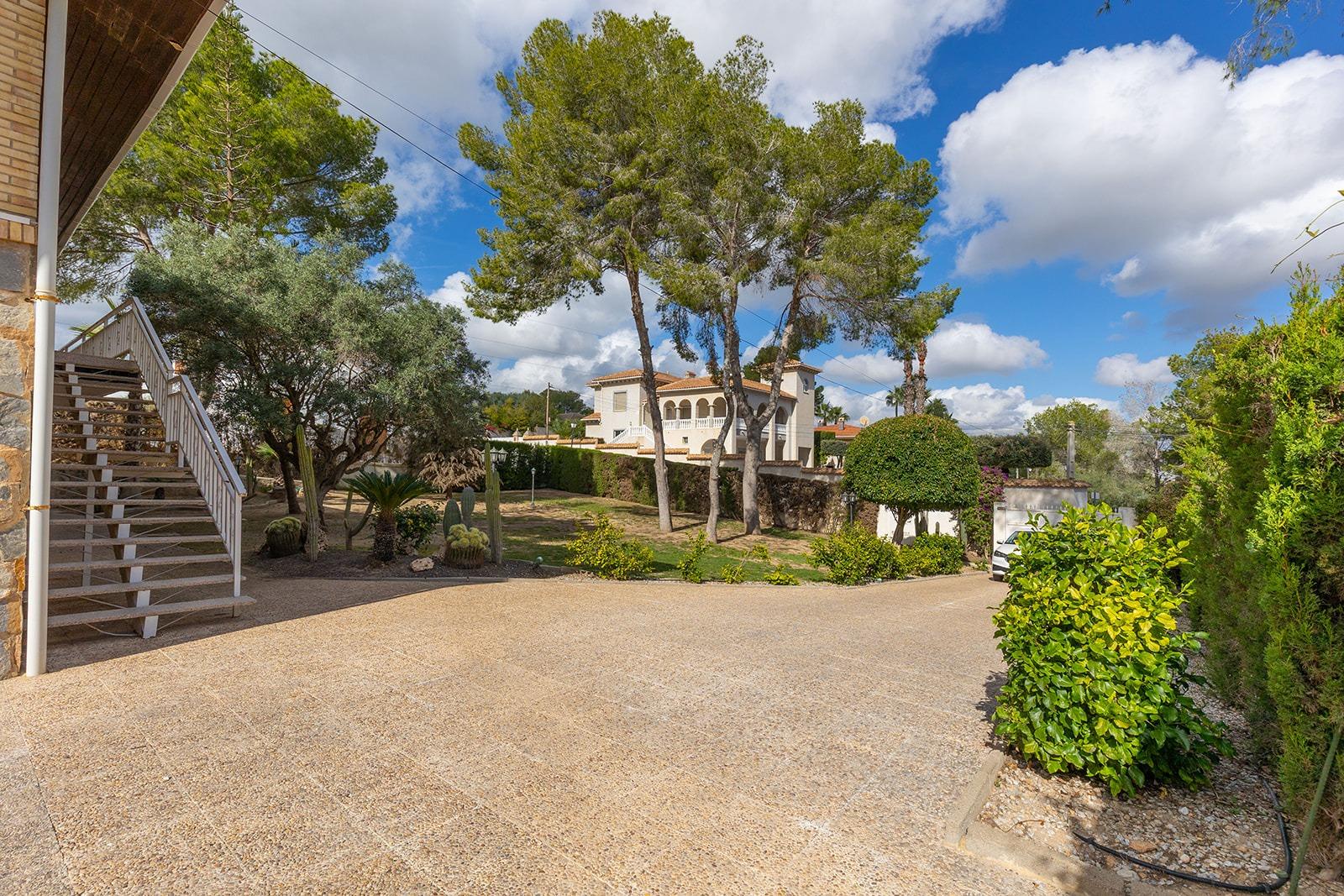 Huvila Campoamor, Alicante, Espanja 5 makuuhuonetta, 366 m2 No. 165909