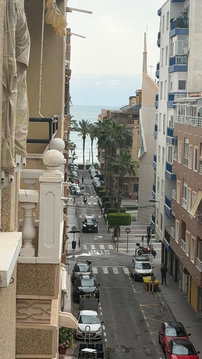 Apartment à Torrevieja, Alicante, Espagne 61 m2 No. 183015