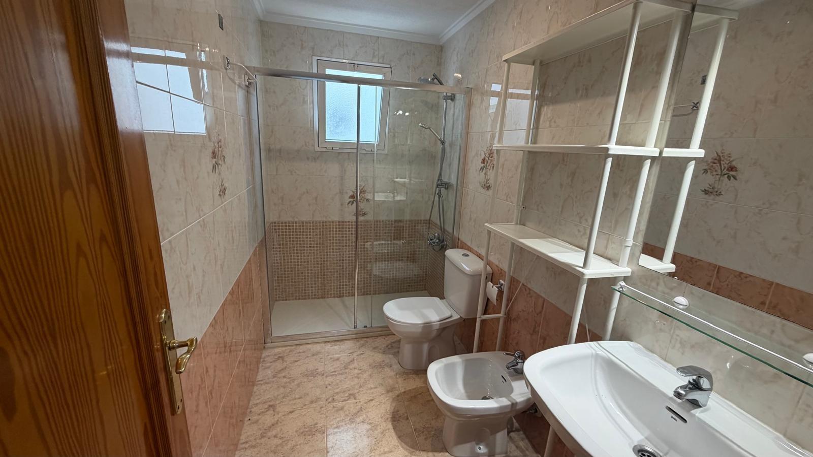 Apartment à Torrevieja, Alicante, Espagne 61 m2 No. 183015