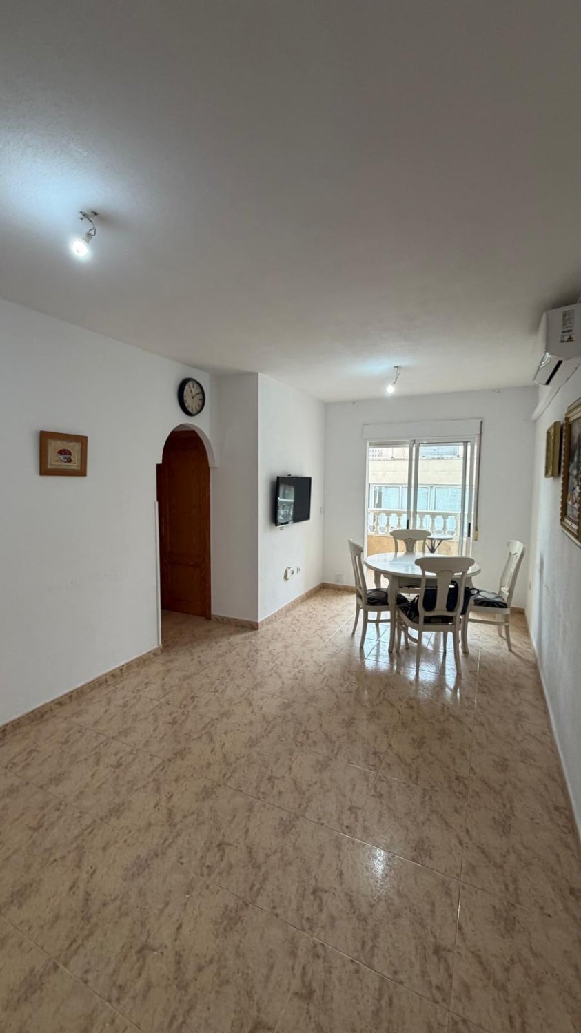 Apartment à Torrevieja, Alicante, Espagne 61 m2 No. 183015