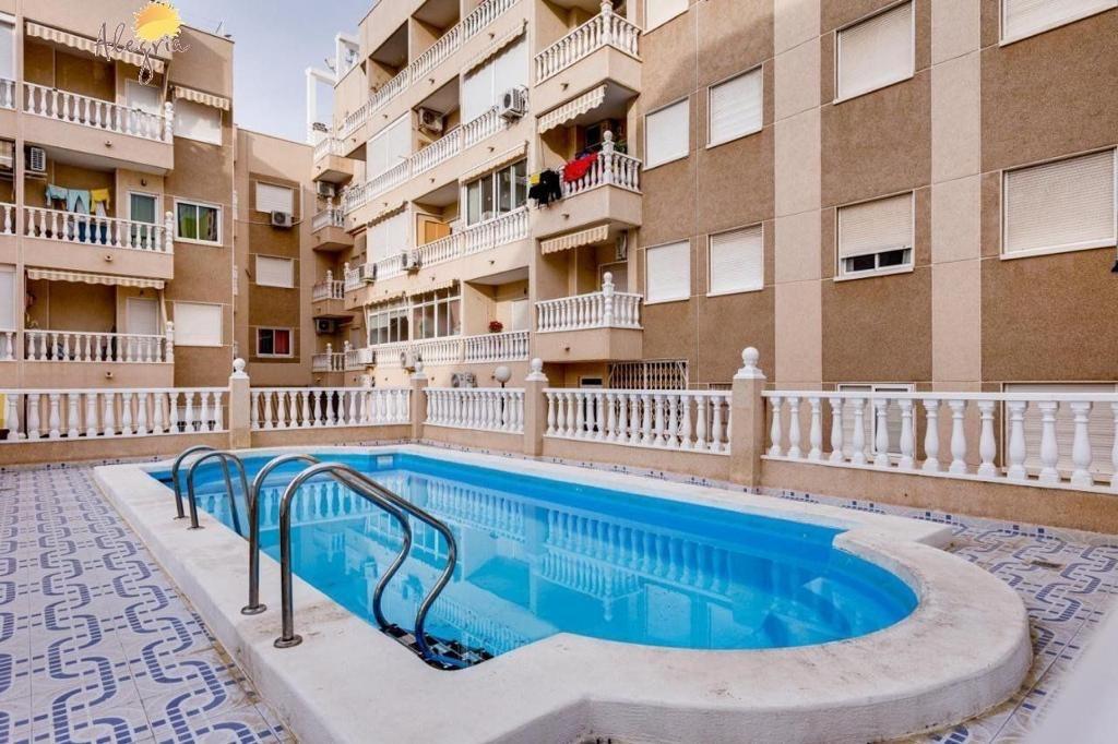 Apartment à Torrevieja, Alicante, Espagne 61 m2 No. 183015