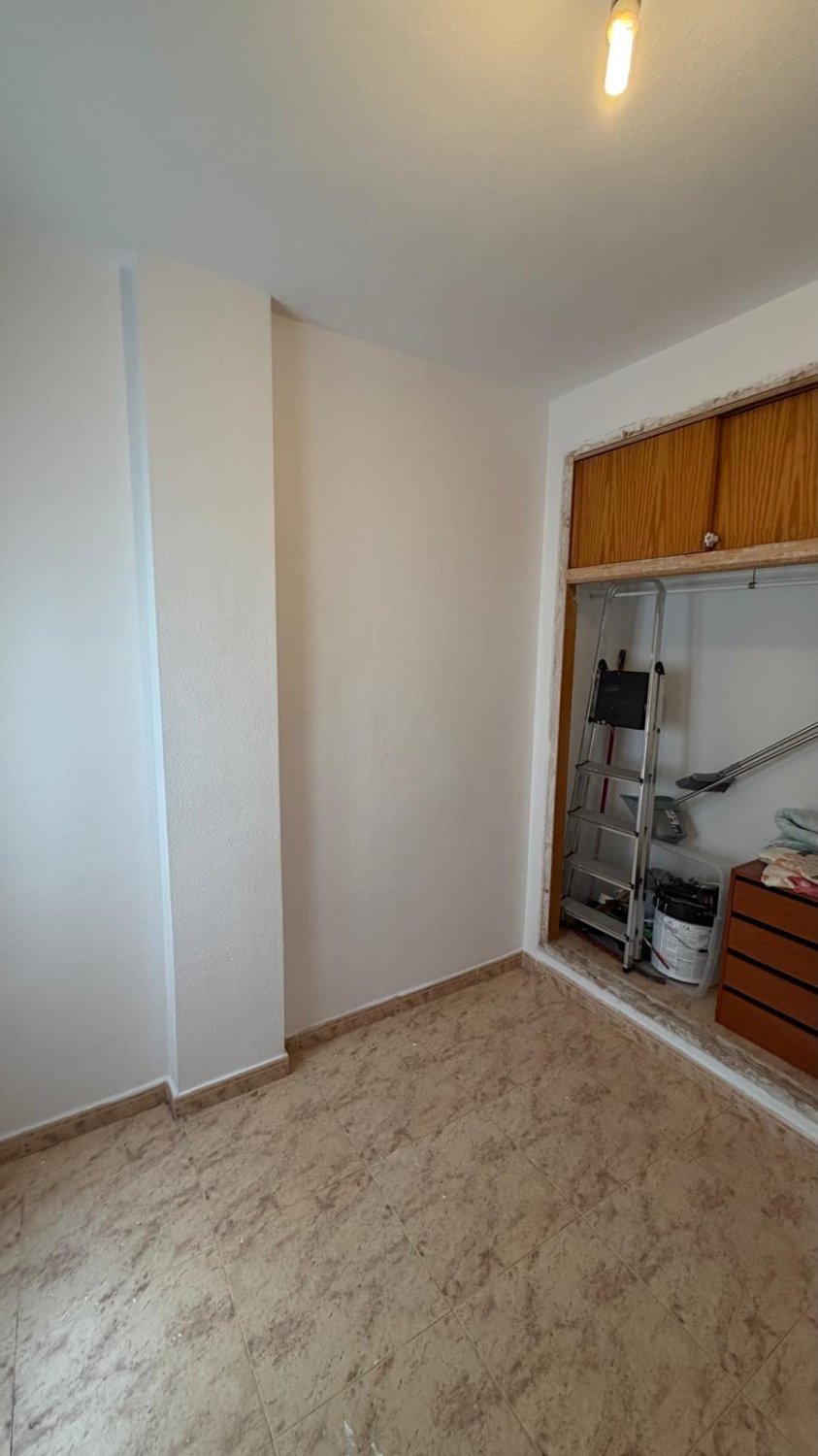 Apartment à Torrevieja, Alicante, Espagne 61 m2 No. 183015