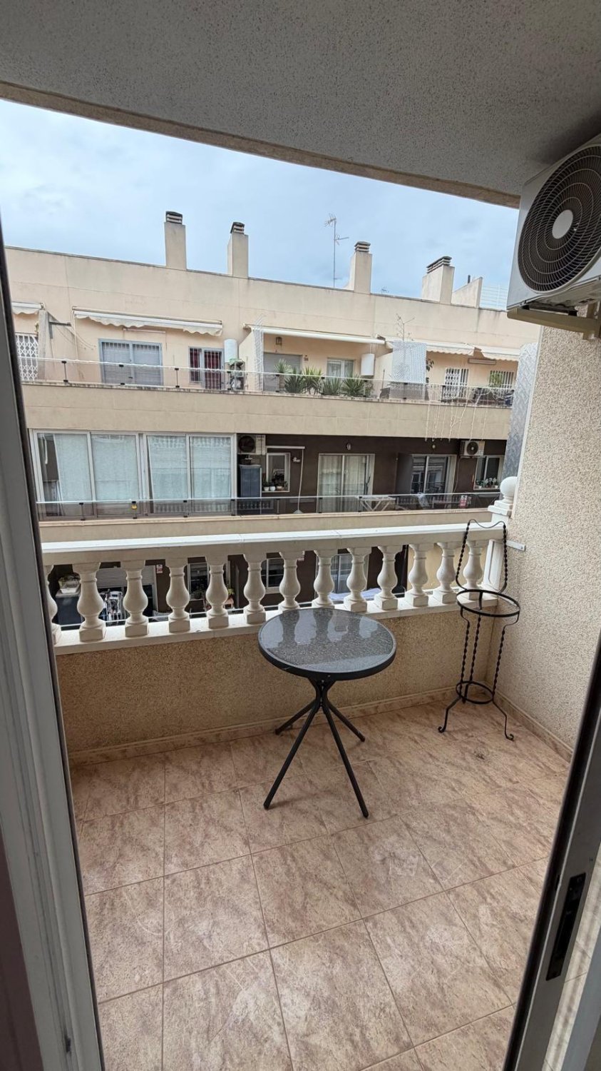 Apartment à Torrevieja, Alicante, Espagne 61 m2 No. 183015