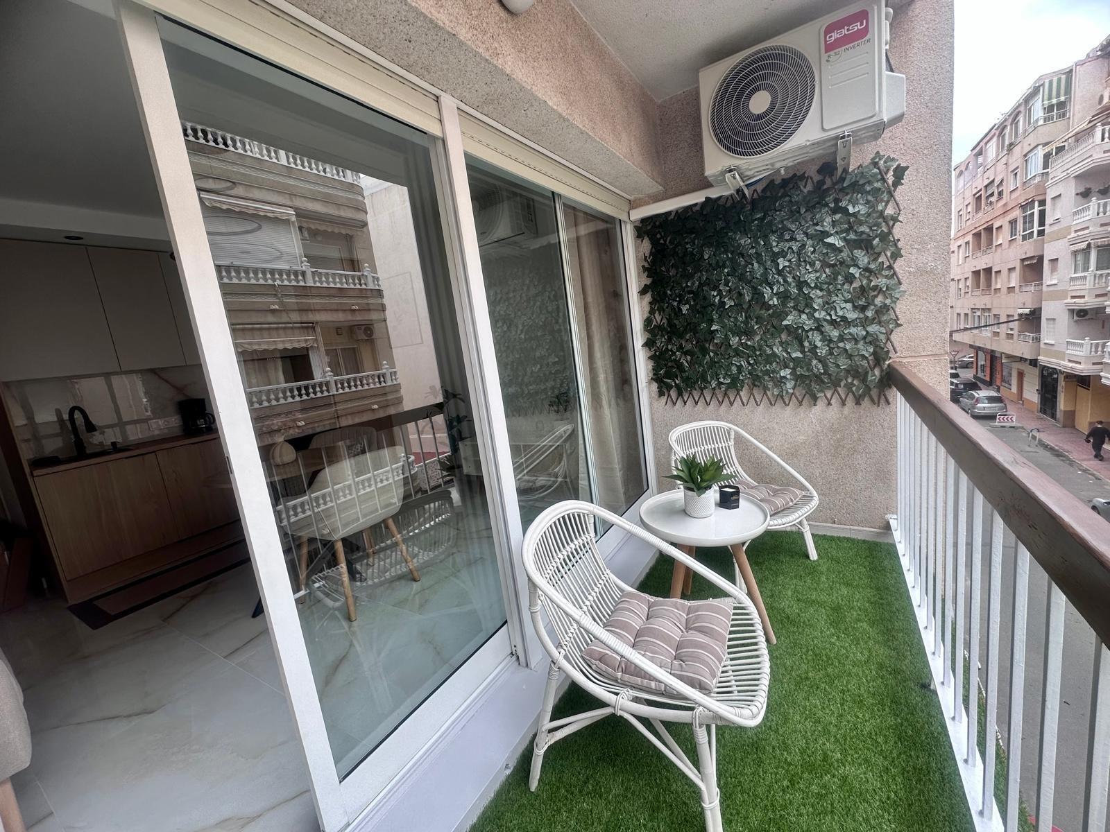 Wohnung in Torrevieja, Alicante, Spanien 51 m2 Nr. 183011