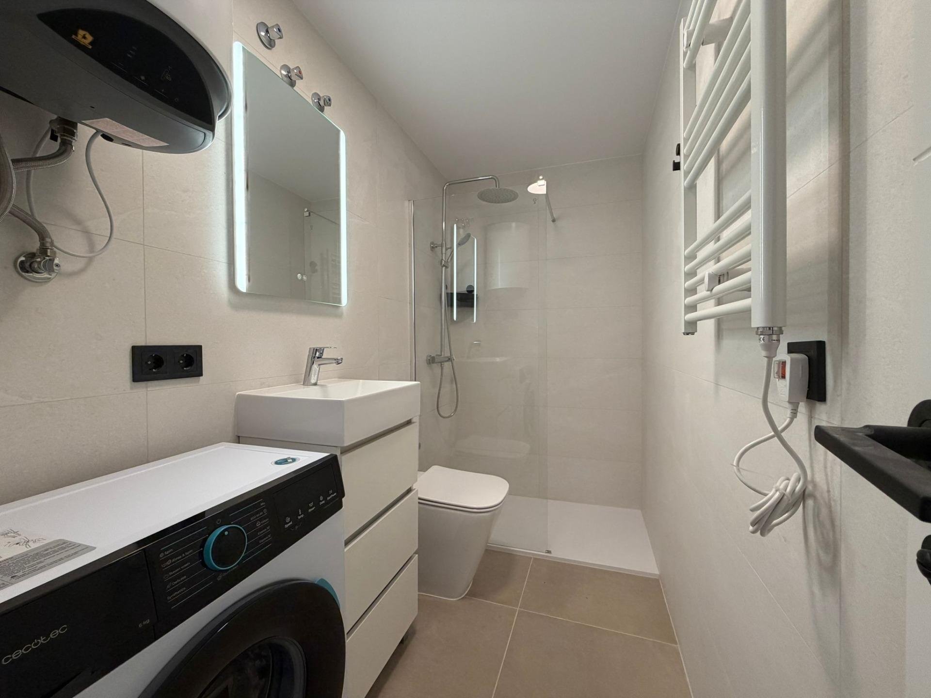 Appartamento a Torrevieja, Alicante, Spagna 2 camere da letto, 53 mq. N° 183014