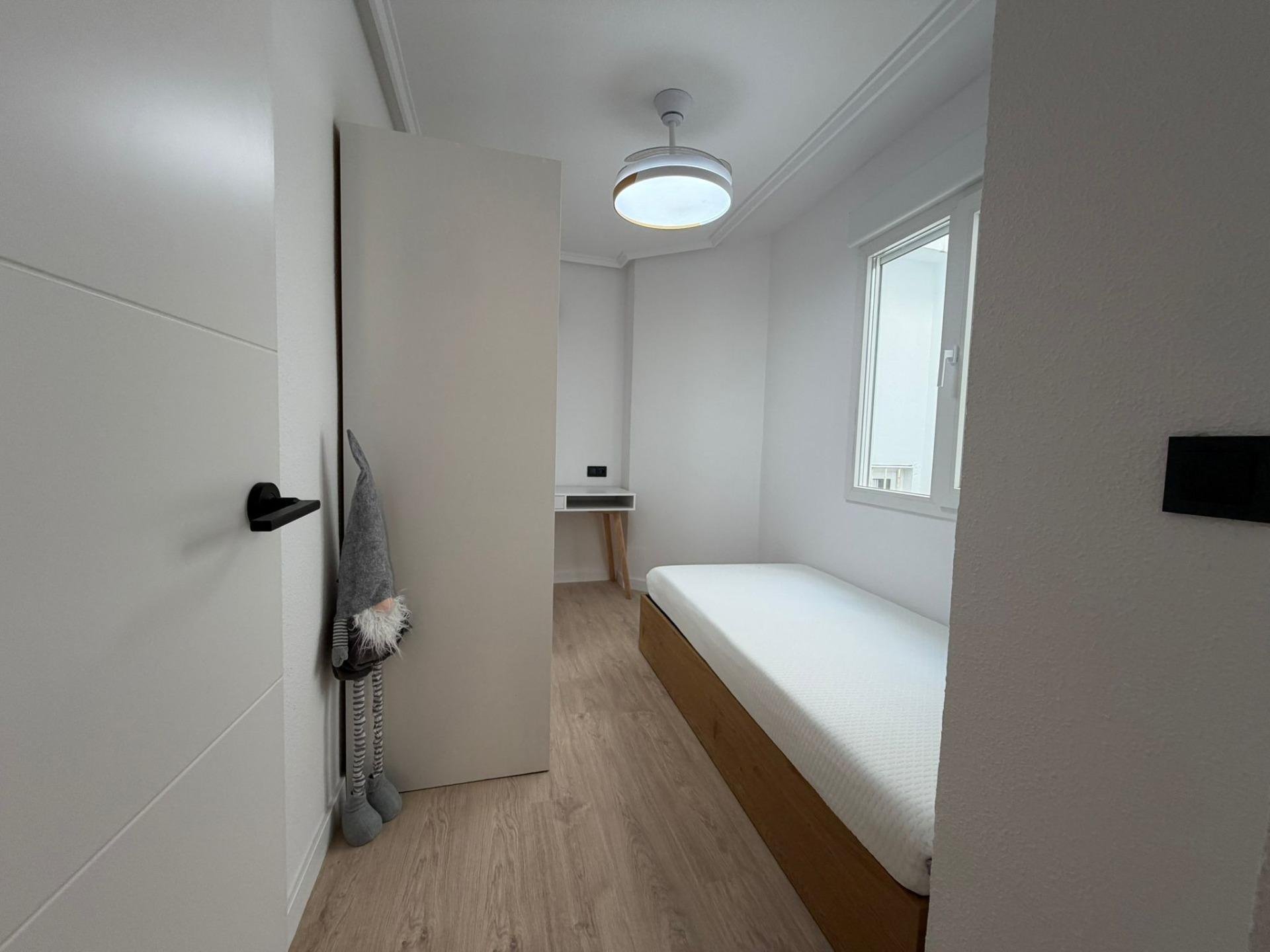 Appartamento a Torrevieja, Alicante, Spagna 2 camere da letto, 53 mq. N° 183014