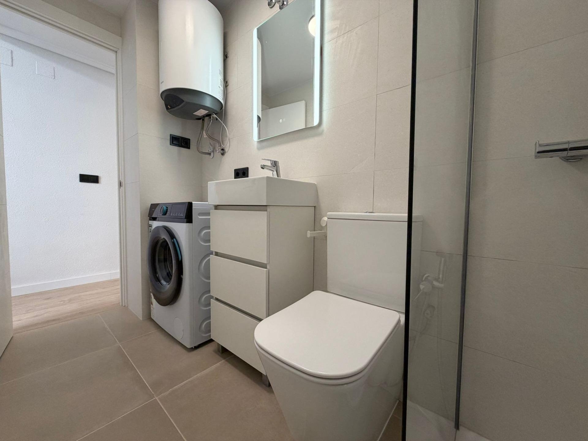 Appartamento a Torrevieja, Alicante, Spagna 2 camere da letto, 53 mq. N° 183014