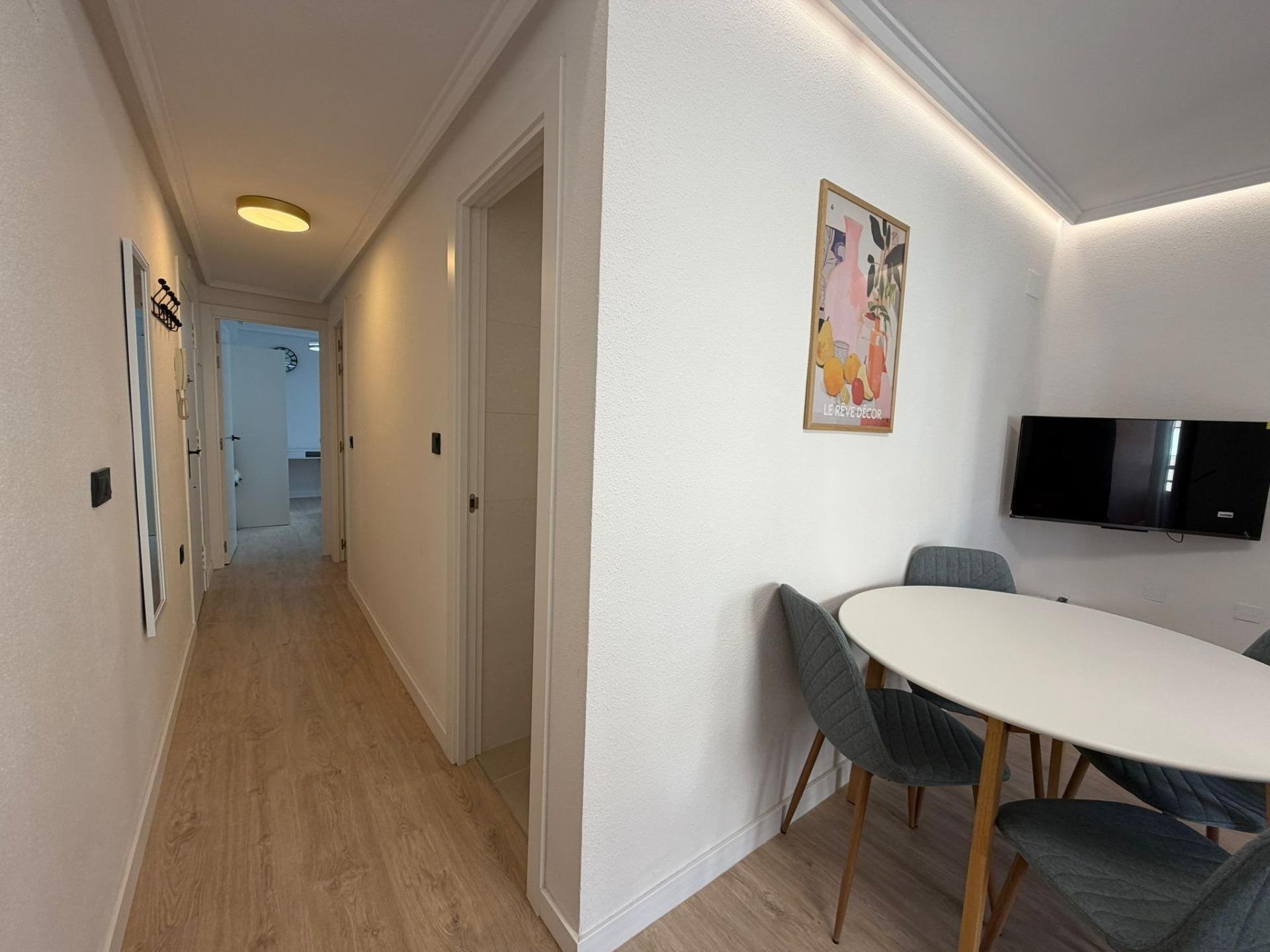 Appartamento a Torrevieja, Alicante, Spagna 2 camere da letto, 53 mq. N° 183014