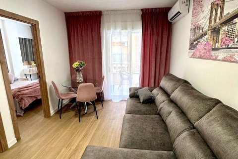 Apartment in Torrevieja, Alicante, Spain 2 bedrooms, 64 sq.m. No. 183013