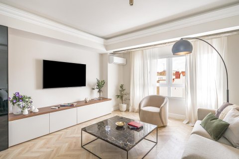 Apartament w Madrid, Hiszpania 2 sypialnie, 130 mkw. nr 165516