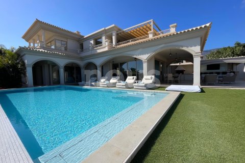 Villa a Adeje, Tenerife, Spagna 7 camere da letto, 320 mq. N° 164759