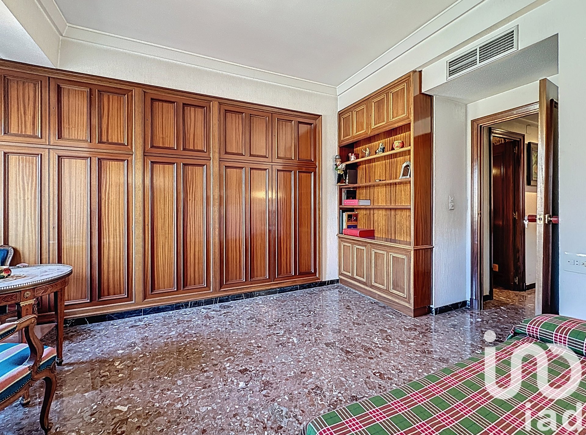 Dzīvoklis Zaragoza, Spānijā 5 istabas, 211 m2 Nr. 153513
