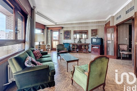 Квартира в Сарагоса, Испания 5 спален, 211м2 №153513