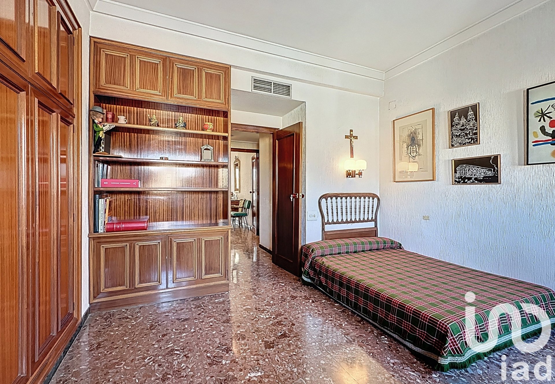 Dzīvoklis Zaragoza, Spānijā 5 istabas, 211 m2 Nr. 153513