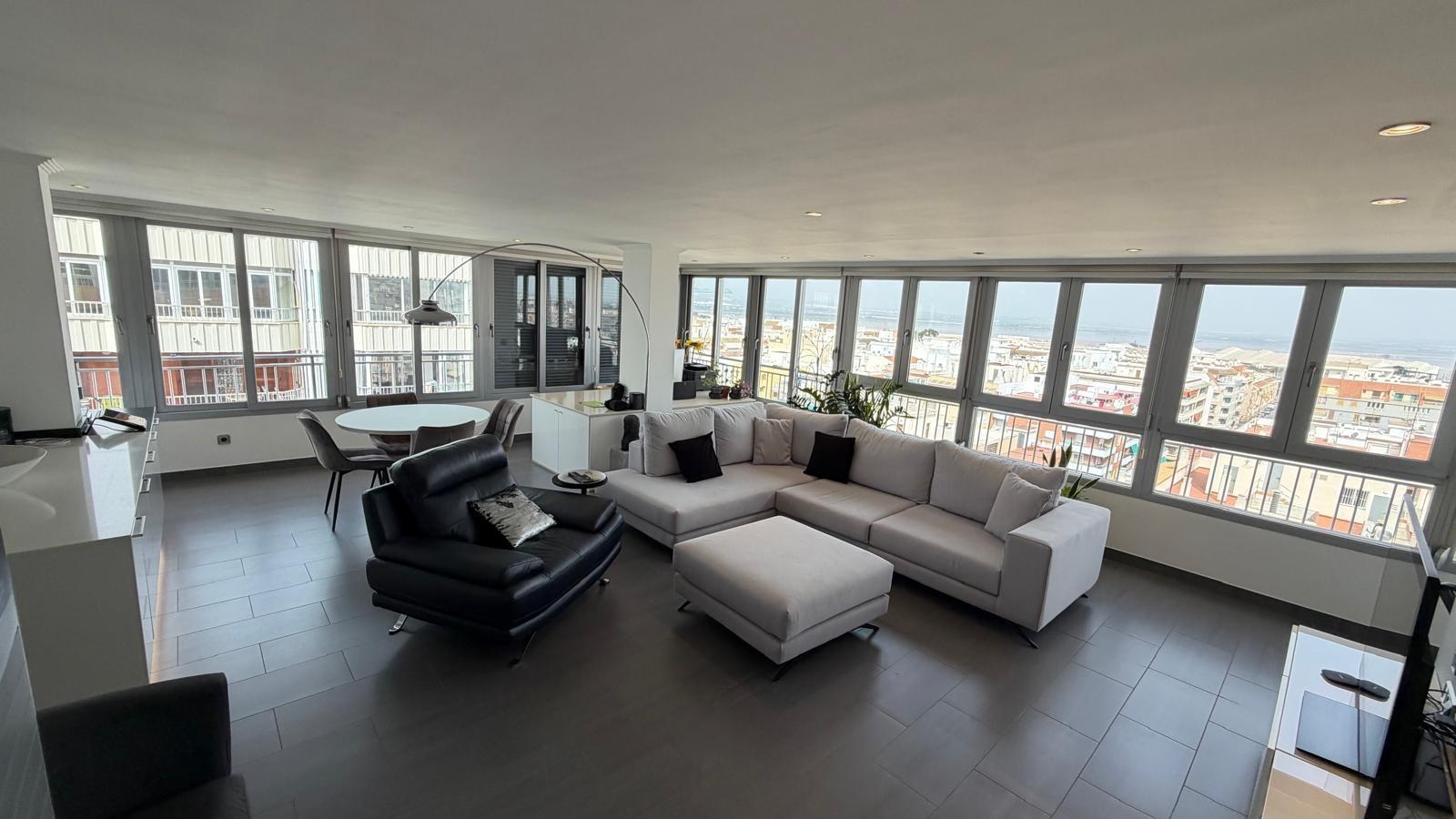 Apartamento en Torrevieja, Alicante, España 2 dormitorios, 94 m2 No. 190342