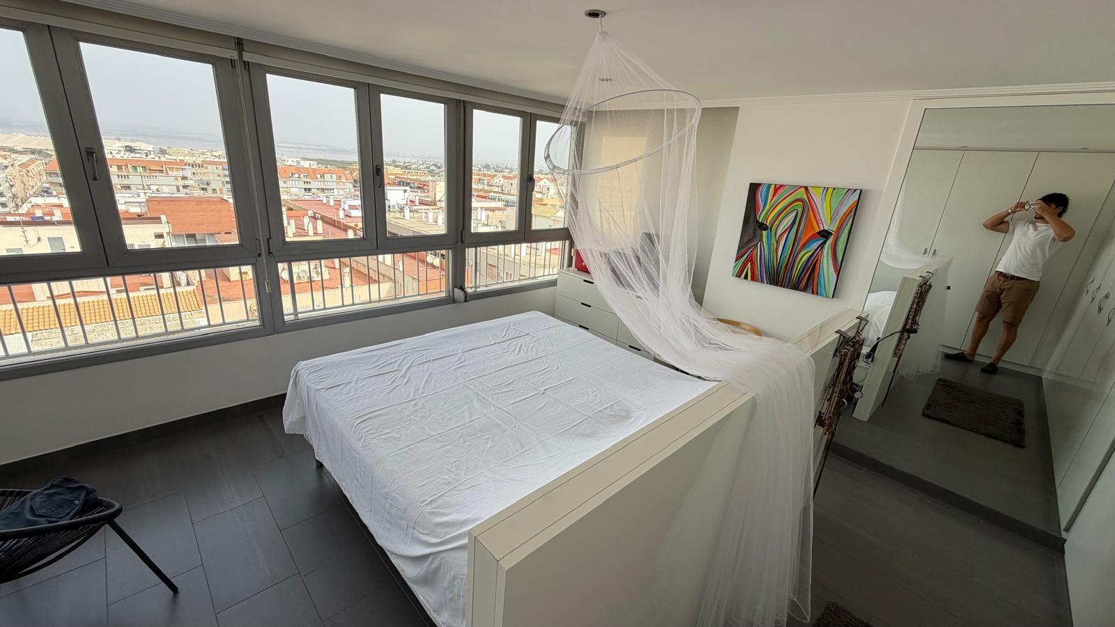 Apartamento en Torrevieja, Alicante, España 2 dormitorios, 94 m2 No. 190342
