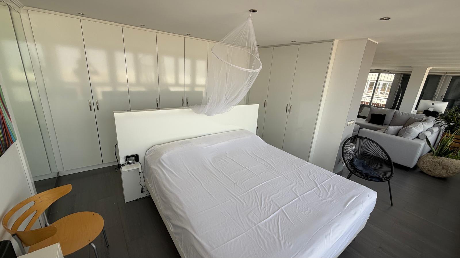 Apartamento en Torrevieja, Alicante, España 2 dormitorios, 94 m2 No. 190342