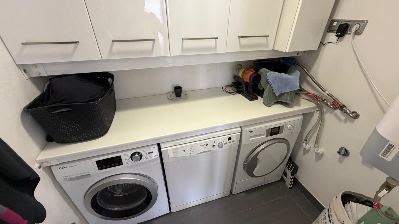 Apartamento en Torrevieja, Alicante, España 2 dormitorios, 94 m2 No. 190342