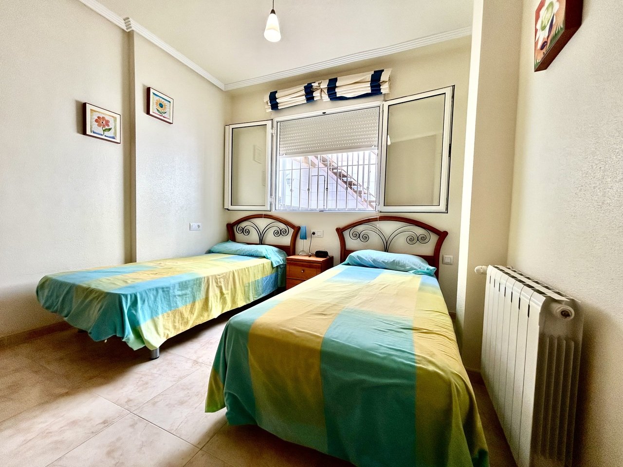 Villetta a schiera a Torre de la Horadada, Alicante, Spagna 3 camere da letto, 132 mq. N° 190341