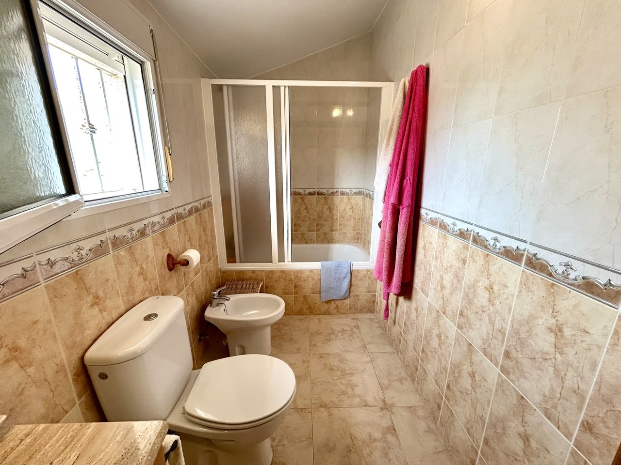 Villetta a schiera a Torre de la Horadada, Alicante, Spagna 3 camere da letto, 132 mq. N° 190341