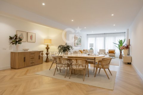 Apartament w Madrid, Hiszpania 3 sypialnie, 200 mkw. nr 157319