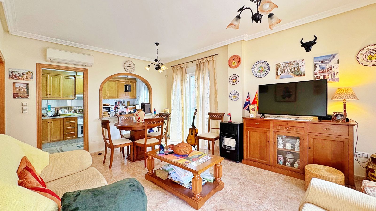 Tvåvåningslägenhet i Villamartin, Alicante, Spanien 3 sovrum, 98 kvm. Nr. 154513
