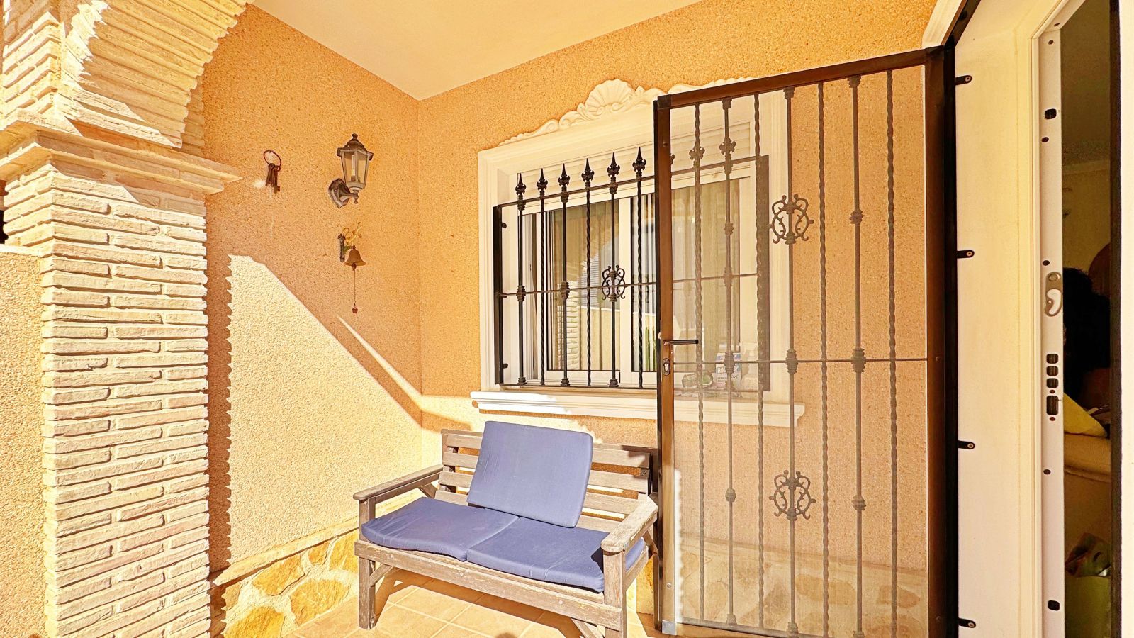 Tvåvåningslägenhet i Villamartin, Alicante, Spanien 3 sovrum, 98 kvm. Nr. 154513
