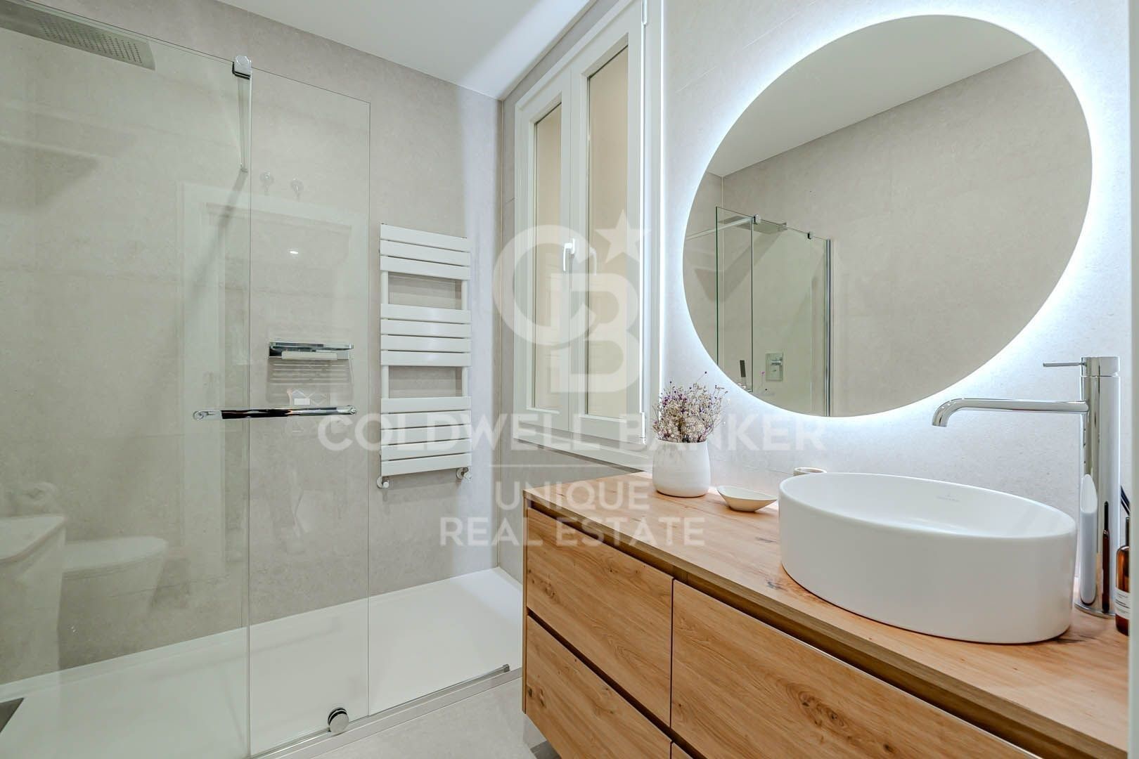 Huoneisto Madrid, Espanja 3 makuuhuonetta, 284 m2 No. 158449