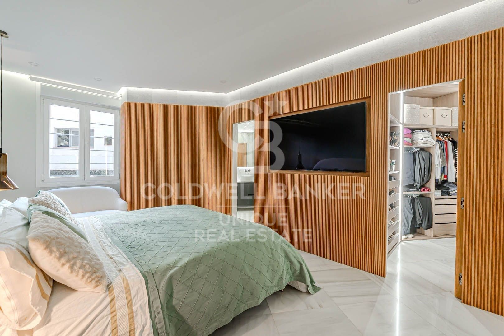 Huoneisto Madrid, Espanja 3 makuuhuonetta, 284 m2 No. 158449
