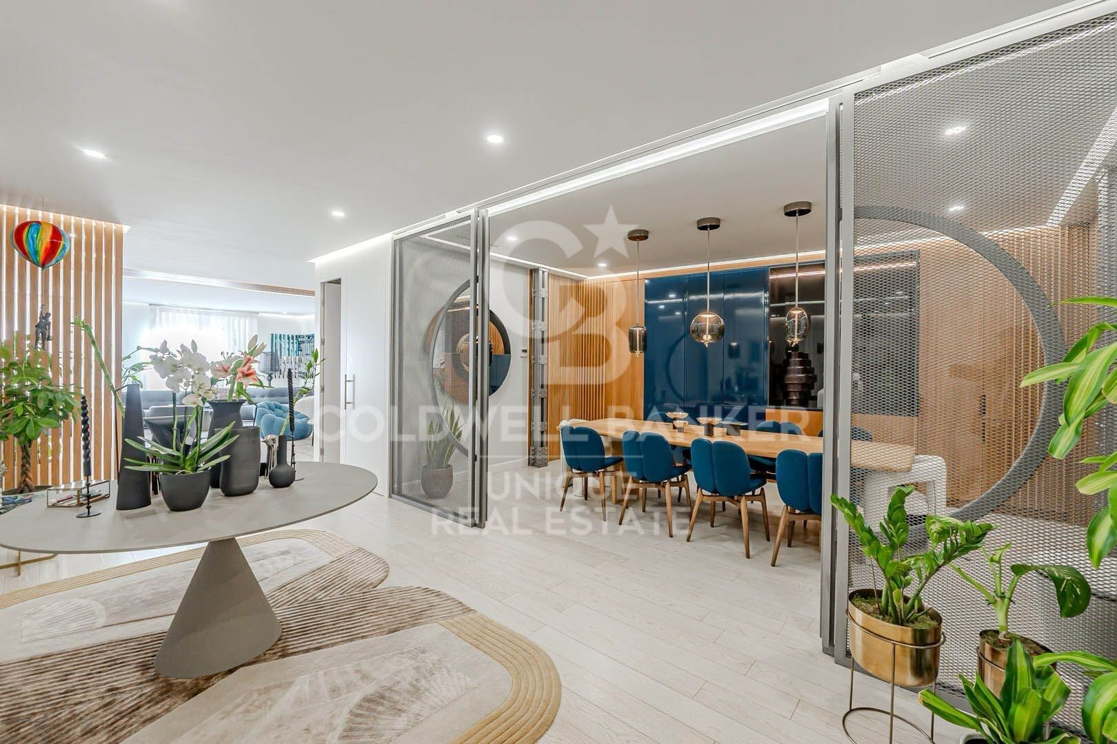 Huoneisto Madrid, Espanja 3 makuuhuonetta, 284 m2 No. 158449