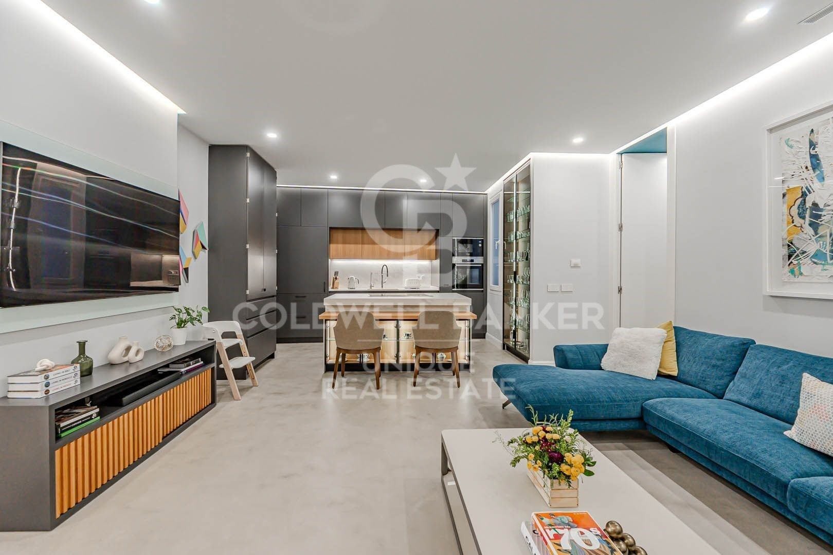 Huoneisto Madrid, Espanja 3 makuuhuonetta, 284 m2 No. 158449