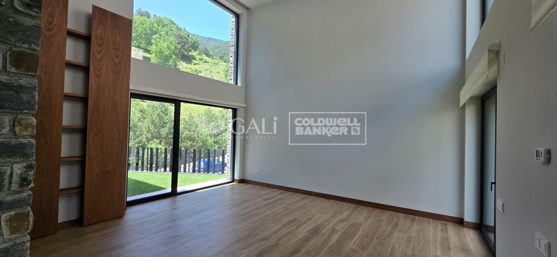 Māja Principado De Andorra (Ninguna Poblacion Tiene C.P.), Lleida, Spānijā 4 istabas, 490 m2 Nr. 158446