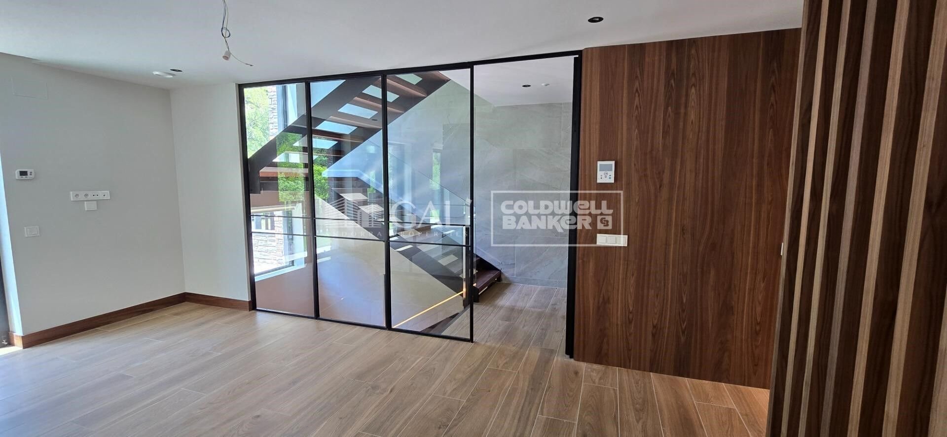 Māja Principado De Andorra (Ninguna Poblacion Tiene C.P.), Lleida, Spānijā 4 istabas, 490 m2 Nr. 158446