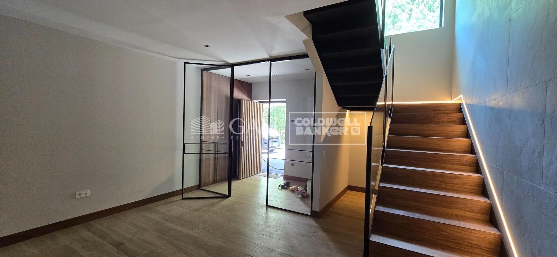 Māja Principado De Andorra (Ninguna Poblacion Tiene C.P.), Lleida, Spānijā 4 istabas, 490 m2 Nr. 158446