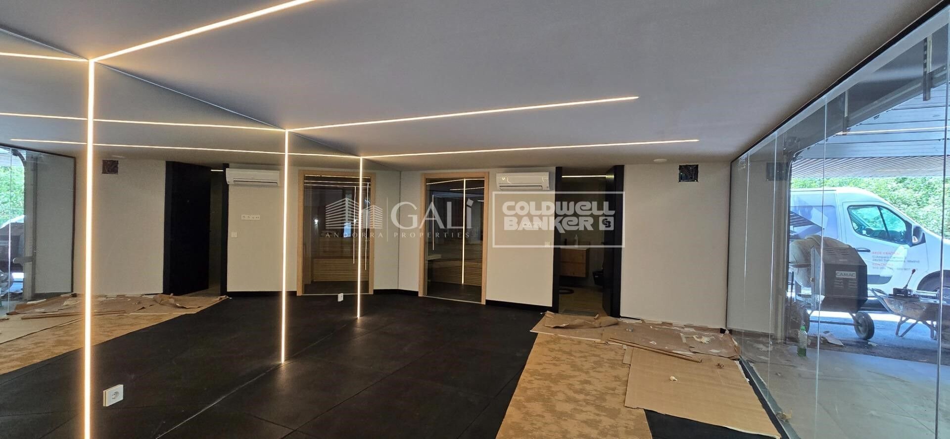 Māja Principado De Andorra (Ninguna Poblacion Tiene C.P.), Lleida, Spānijā 4 istabas, 490 m2 Nr. 158446