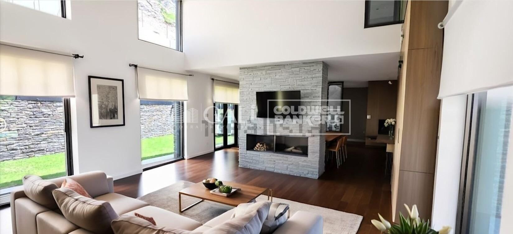 Māja Principado De Andorra (Ninguna Poblacion Tiene C.P.), Lleida, Spānijā 4 istabas, 490 m2 Nr. 158446