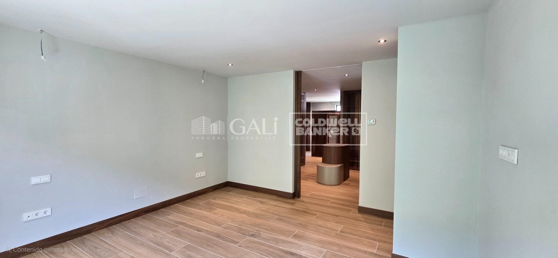 Māja Principado De Andorra (Ninguna Poblacion Tiene C.P.), Lleida, Spānijā 4 istabas, 490 m2 Nr. 158446