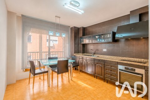 Apartment in Alicante, Spain 4 bedrooms, 140 sq.m. No. 187874