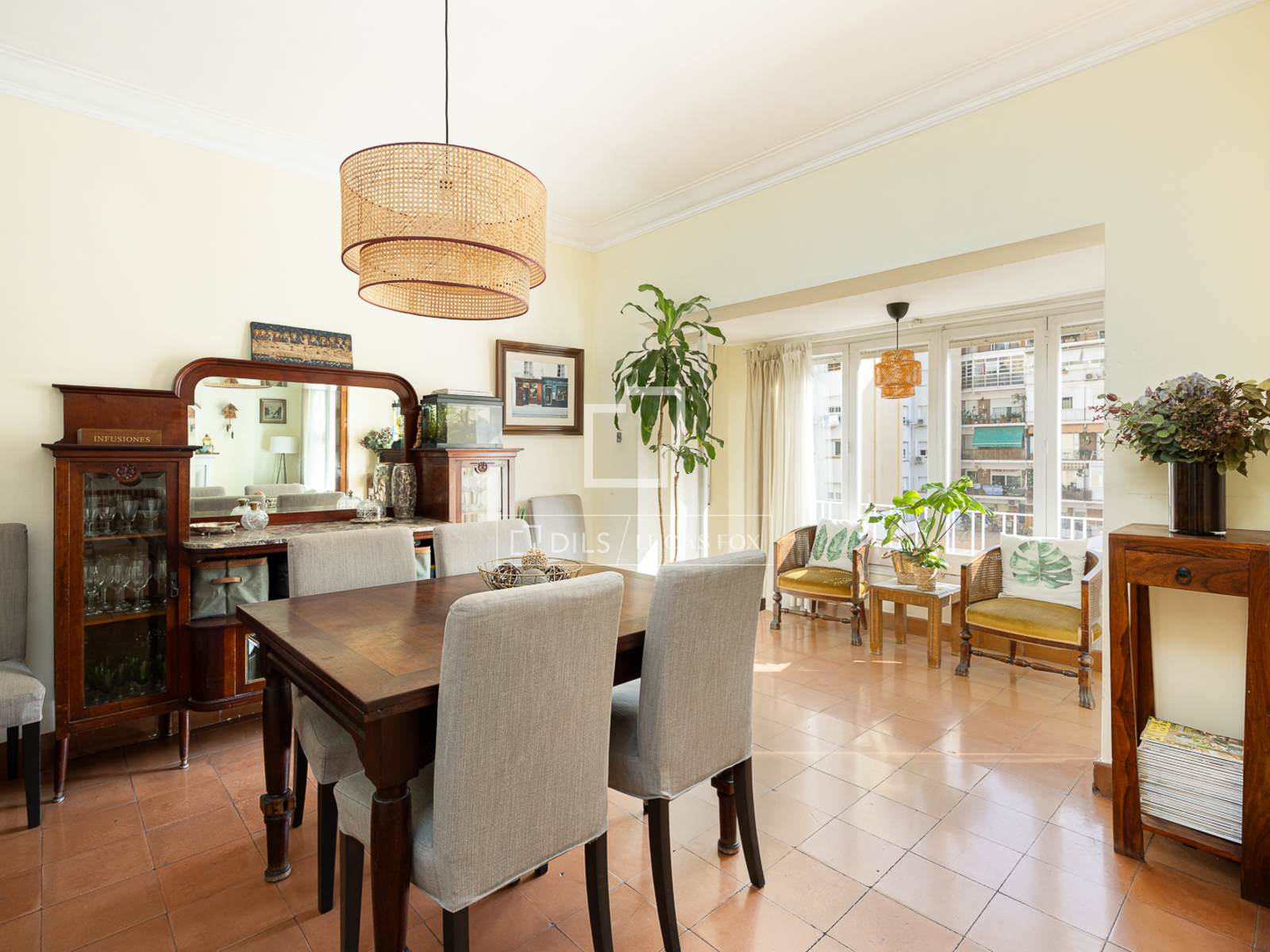 Apartament w Barcelona, Hiszpania 5 sypialni, 161 mkw. nr 192547