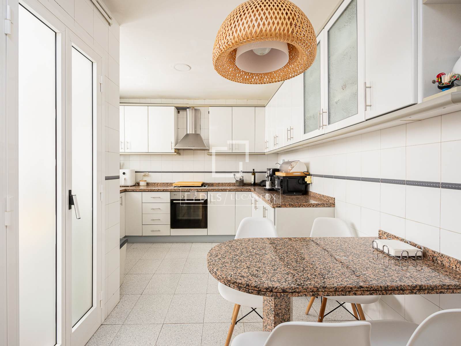 Apartament w Barcelona, Hiszpania 5 sypialni, 161 mkw. nr 192547