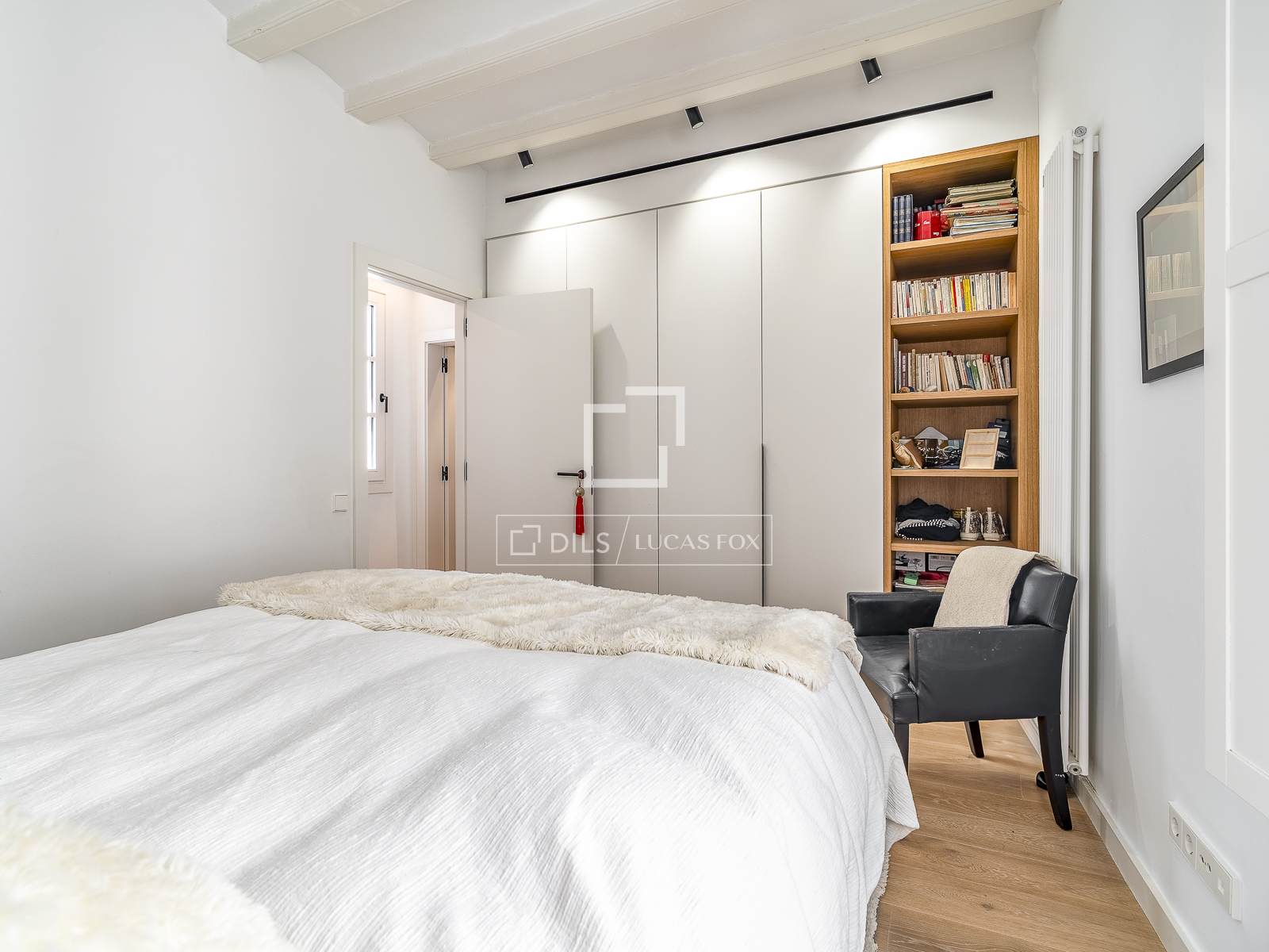 Apartment in Barcelona, Spain 3 bedrooms, 156 sq.m. No. 192552