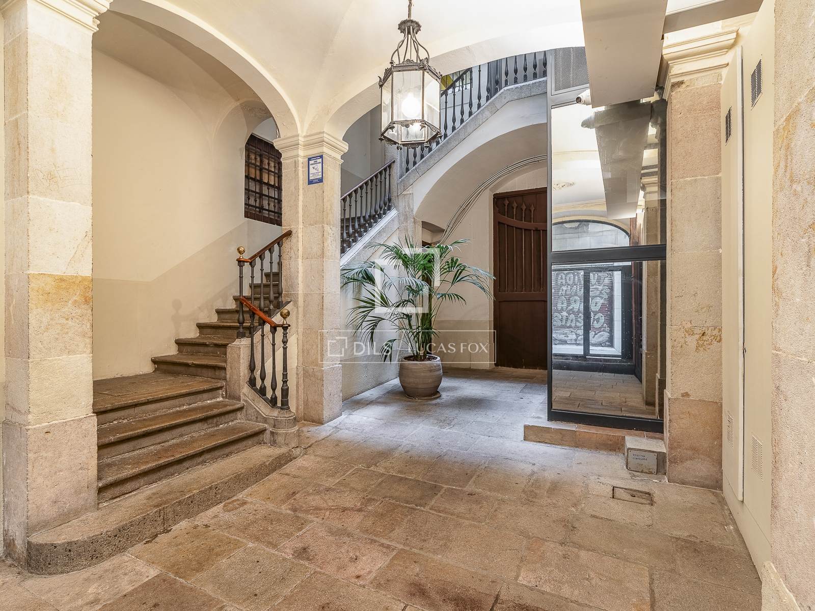 Apartment in Barcelona, Spain 3 bedrooms, 156 sq.m. No. 192552
