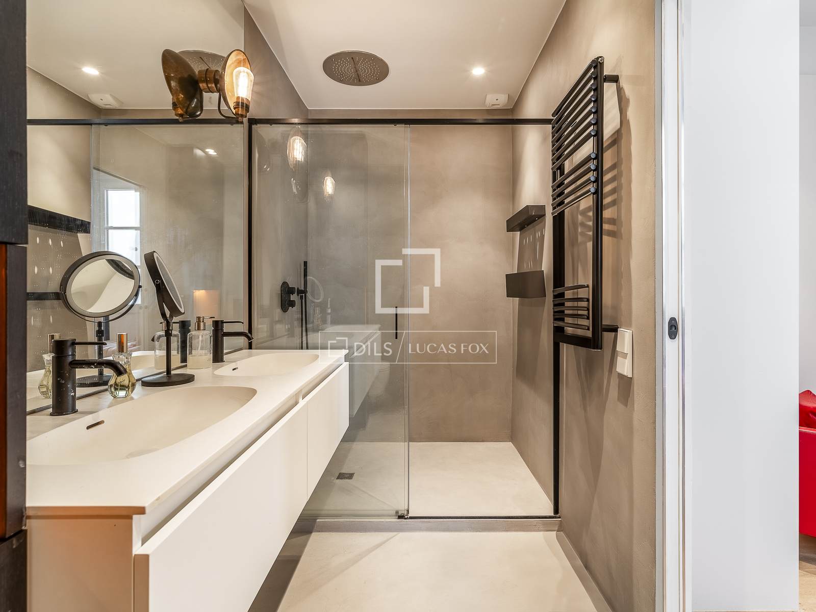 Apartment in Barcelona, Spain 3 bedrooms, 156 sq.m. No. 192552