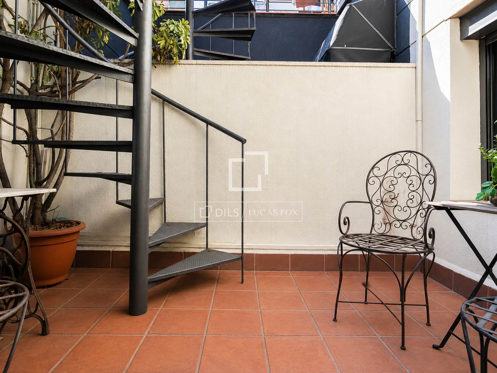 Penthouse in Barcelona, Spain 2 bedrooms, 84 sq.m. No. 192549