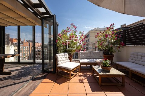 Penthouse in Barcelona, Spain 2 bedrooms, 84 sq.m. No. 192549