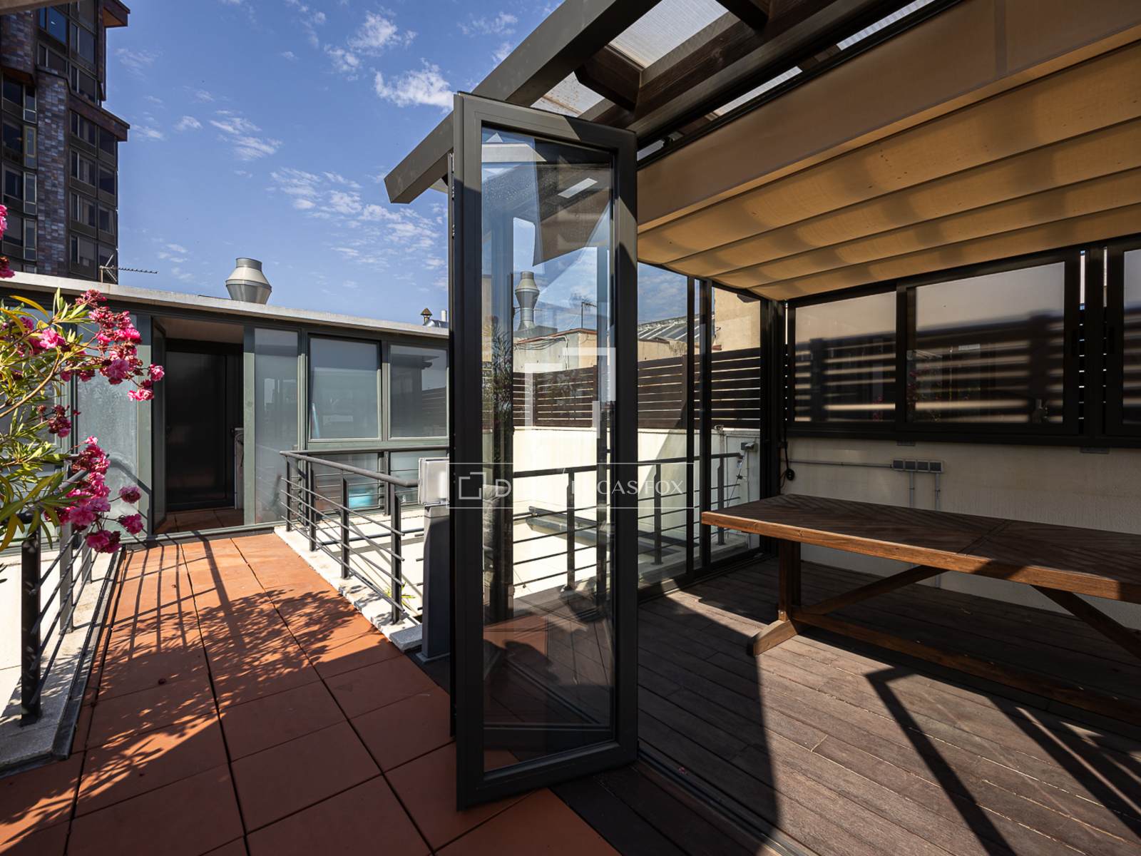 Penthouse in Barcelona, Spain 2 bedrooms, 84 sq.m. No. 192549